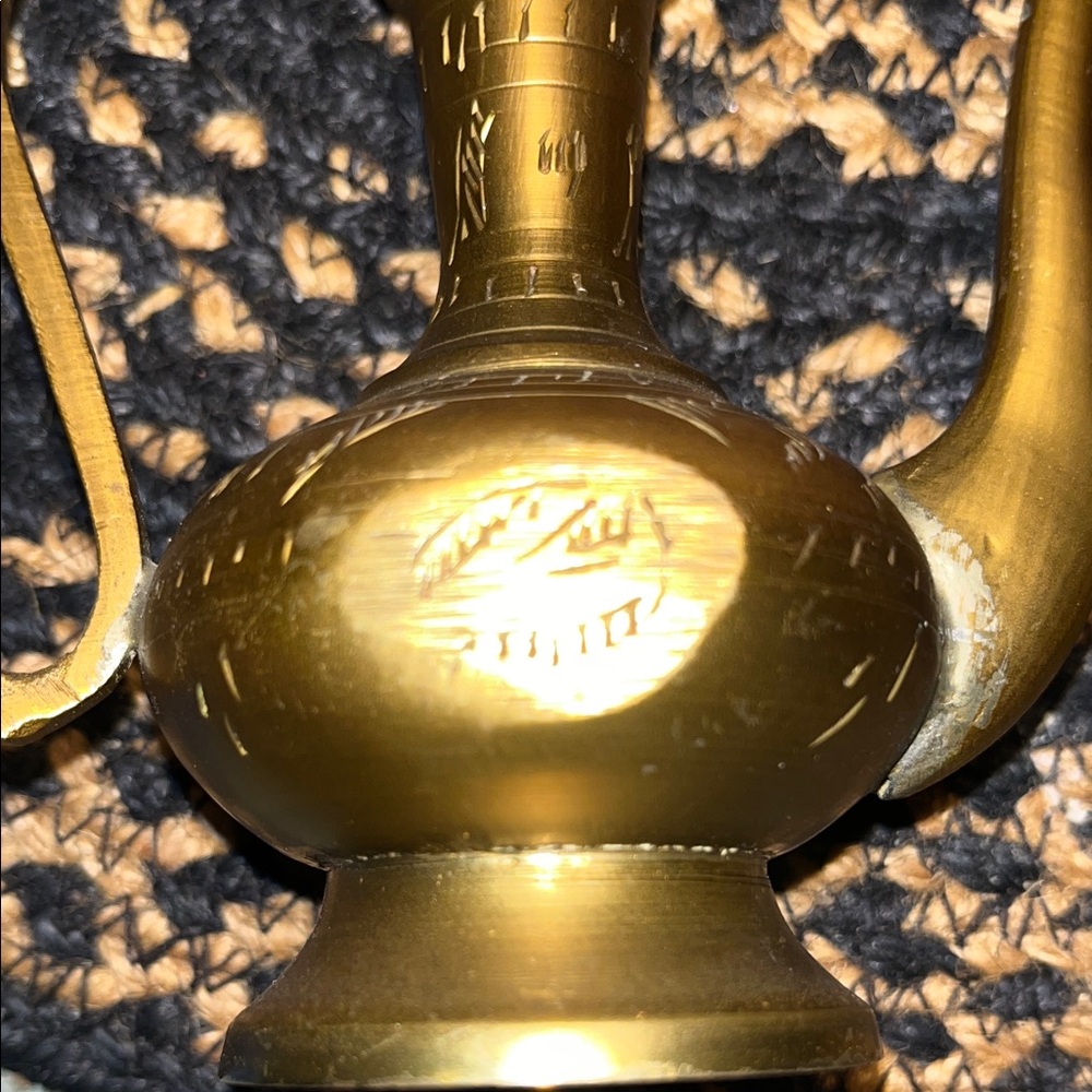 Vintage Brass Saki /Oil dispenser - Picture 9 of 14